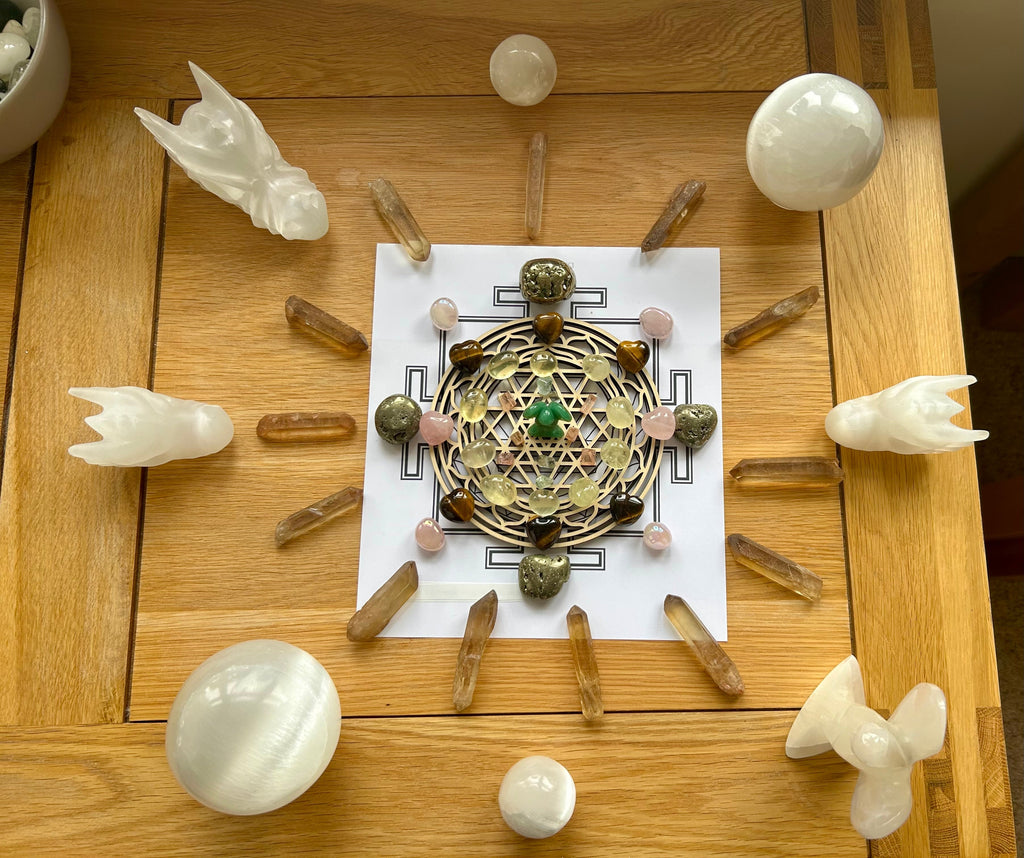 Abundance, prosperity, financial flow crystal grids